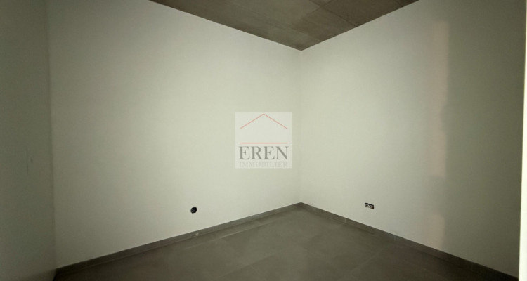 Superbe attique 4 pièces avec façades vitrées et grand balcon-terrasse panoramique de 45 m2 image 13