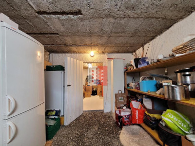 Maison individuelle baignée de lumière image 13