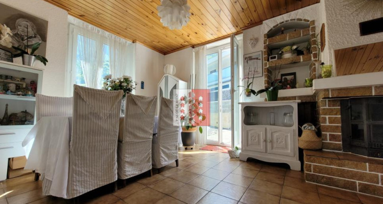 Maison individuelle baignée de lumière image 2