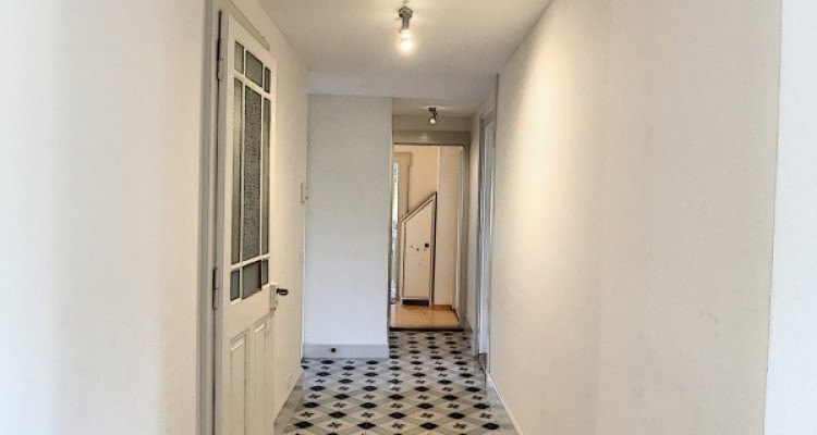 APPARTEMENT AVEC TERRASSE / JARDINET (Réservé) image 5