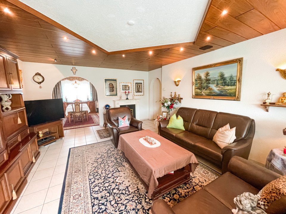 grosszügige 4.5 Zimmer Wohnung an bester Lage 4.5 pièces 113 m2 à