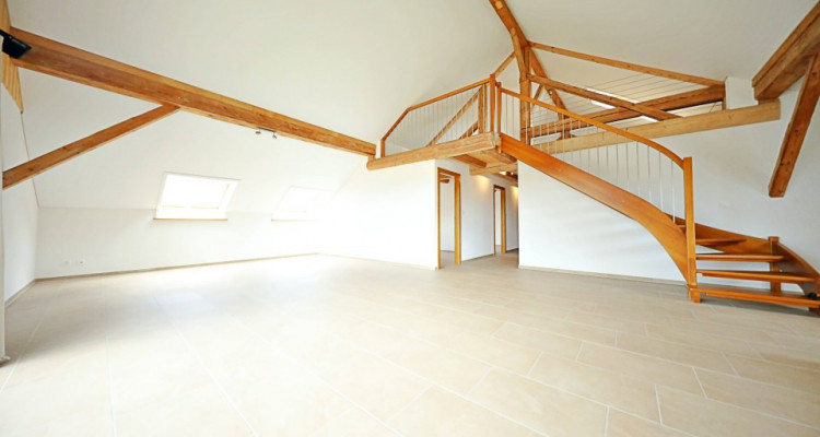 Magnifique attique 4,5 p / 3 chambres + mezza / 2 SDB / Vue  image 1