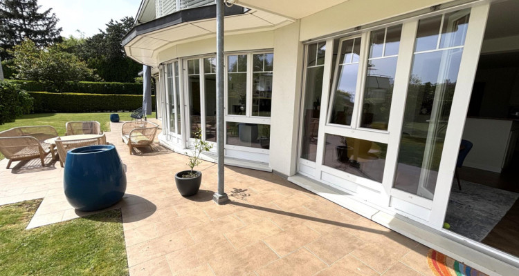 Appartement de standing de 5.5 pièces avec grand jardin image 1