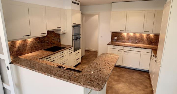 Appartement de standing de 5.5 pièces avec grand jardin image 2