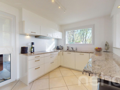 Magnifique maison individuelle avec vue imprenable sur le lac ! image 1