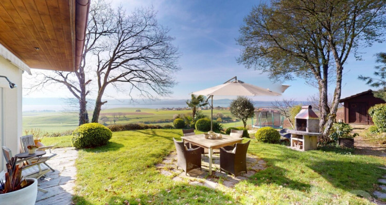 Magnifique maison individuelle avec vue imprenable sur le lac ! image 9