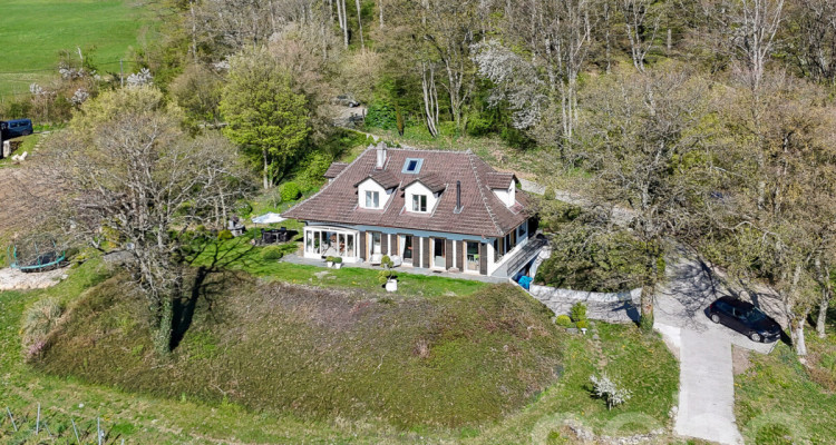 Magnifique maison individuelle avec vue imprenable sur le lac ! image 11