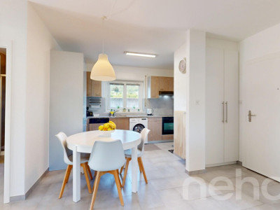 Très bel appartement comme neuf avec balcon et garage ! image 1