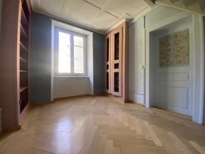 Spacieux duplex avec cachet dans ancienne maison de maître image 5