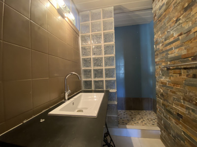 Spacieux duplex avec cachet dans ancienne maison de maître image 10