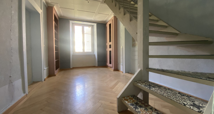 Spacieux duplex avec cachet dans ancienne maison de maître image 6