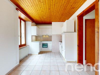 Immeuble de rendement avec 13 garages dont terrain constructible! image 7