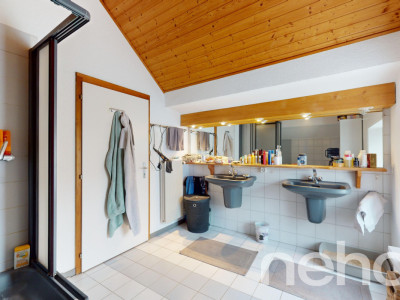 Immeuble de rendement avec 13 garages dont terrain constructible! image 10