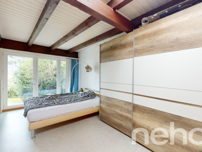 Immeuble de rendement avec 13 garages dont terrain constructible! image 12