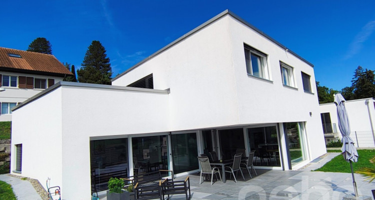 Grande villa de standing au panorama exceptionnel à 30min de Lausanne image 1