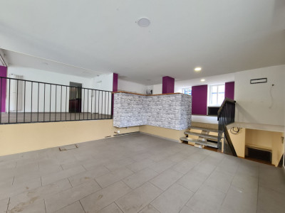 Restaurant et surface commerciale à louer image 9