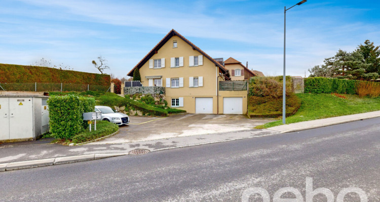 Jolie maison jumelle de 5.5 pièces au calme absolu à Sullens image 1