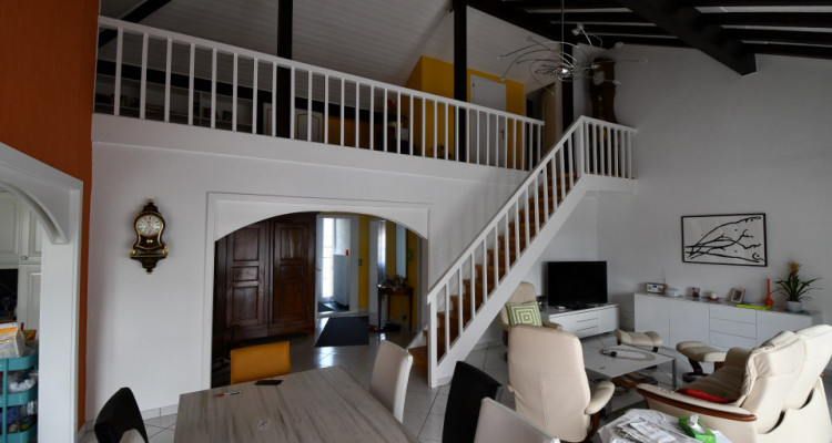 Très bel appartement avec une grande terrasse de 60 m2 proche des commodités image 4