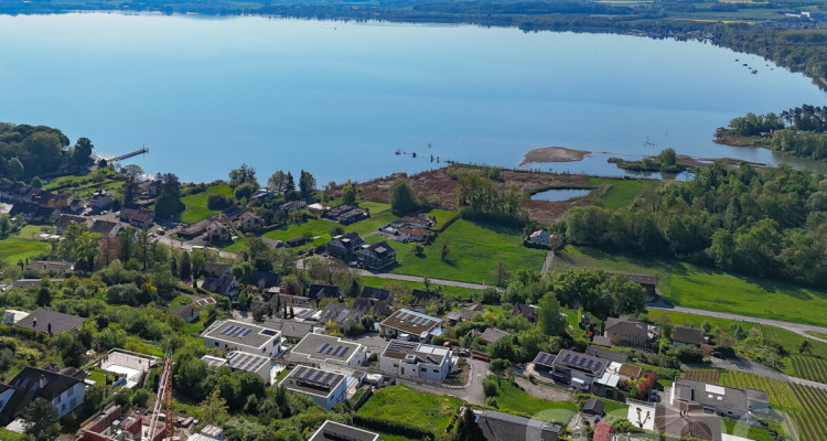 Villa darchitecte avec vue panoramique sur le lac et les montagnes image 2