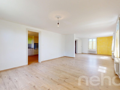 Zweifamilienhaus im Grünen mit 400 m² gewerblich nutzbarem Schuppen image 5