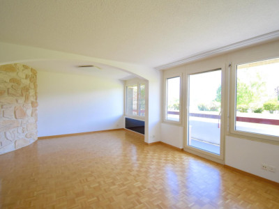 Spacieux 3.5 pièces lumineux avec balcon à Tolochenaz image 2