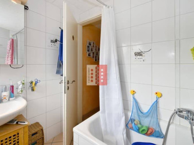 Maison individuelle avec potentiel de rénovation au coeur de Fully image 7