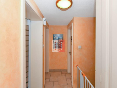 Maison individuelle avec potentiel de rénovation au coeur de Fully image 8