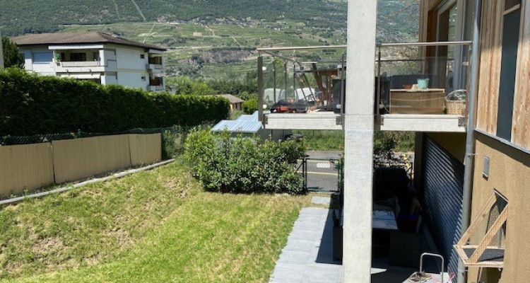 Appartement 3.5 pièces Rez avec terrasse couverte et jardin, Grône  image 2