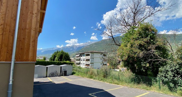 Appartement 3.5 pièces Rez avec terrasse couverte et jardin, Grône  image 6