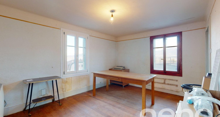 Exclusif: immeuble mixte dans la rue centrale image 8