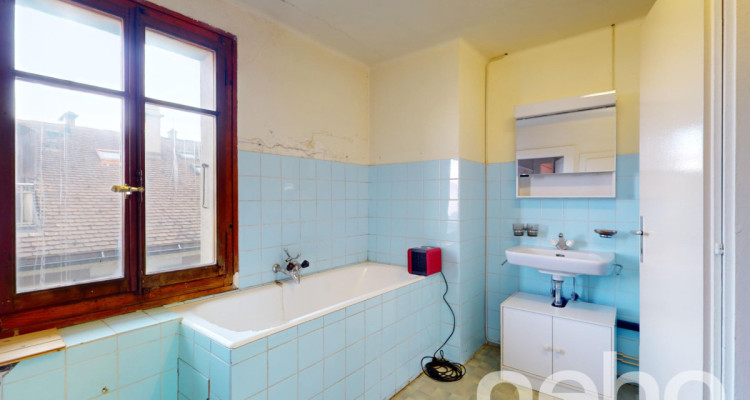 Exclusif: immeuble mixte dans la rue centrale image 10