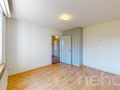 6.5-Zimmer Einfamilienhaus mit sonnigem Garten und viel Potential image 10
