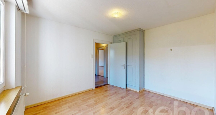 6.5-Zimmer Einfamilienhaus mit sonnigem Garten und viel Potential image 10