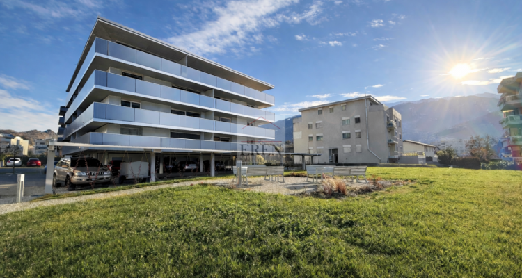 Attique panoramique 4,5 pièces entièrement vitrés avec balcon-terrasse en angle de 72m2 image 12