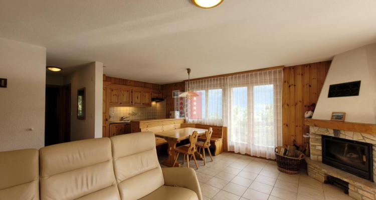 Vue imprenable sur la Dent Blanche et la pointe du Cervin! image 2