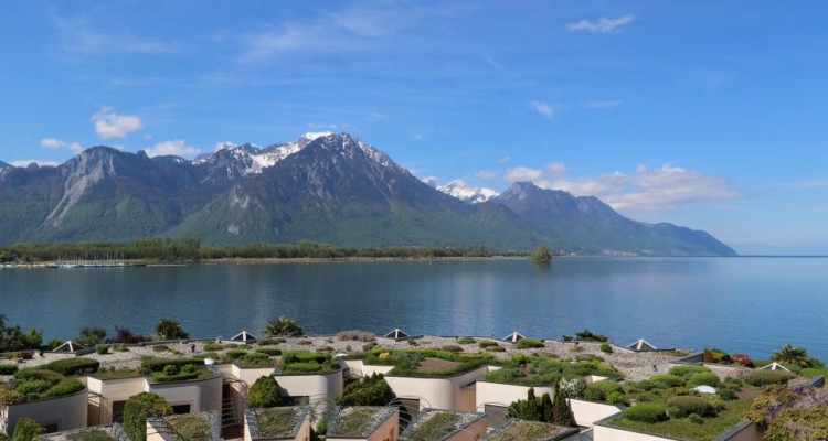 AU BORD DU LAC AVEC VUE PANORAMIQUE image 5