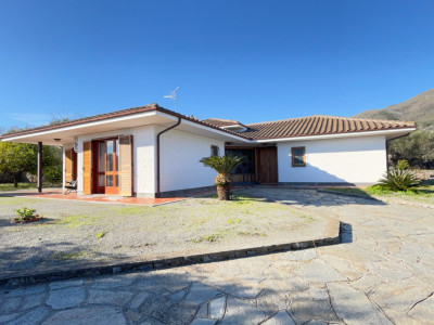 MAGNIFIQUE PROPRIETE AVEC VUE SUR LA MER A 180° image 2