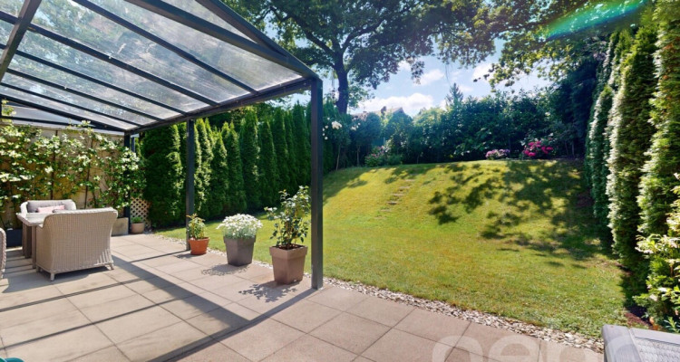 Belle maison mitoyenne avec jardin, emplacement idéal image 5