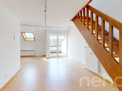 Renovierte 2.5-Zimmer-Attikawohnung in ruhiger Lage mit Balkon image 3