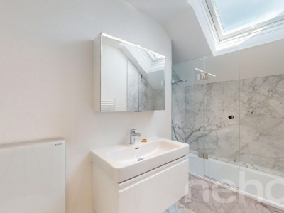 Renovierte 2.5-Zimmer-Attikawohnung in ruhiger Lage mit Balkon image 7