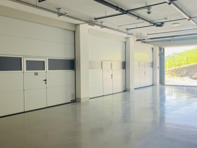 Box à louer dès 30m2 - Espaces sécurisés et polyvalents à Villeneuve image 3