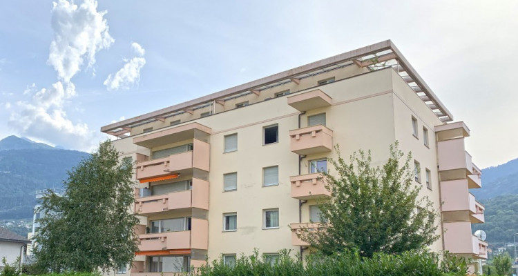 FOTI IMMO - Charmant studio meublé. image 1