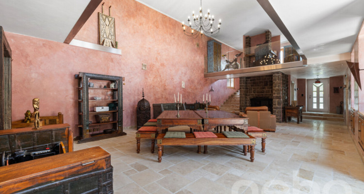 Exclusif: Magnifique propriété avec maison de maître et hangar image 1