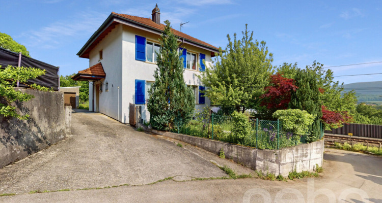 Maison lumineuse avec vue dégagée et potentiel image 3