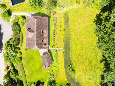 Grosszügiges Einfamilienhaus mit Weitblick und traumhaftem Garten image 1