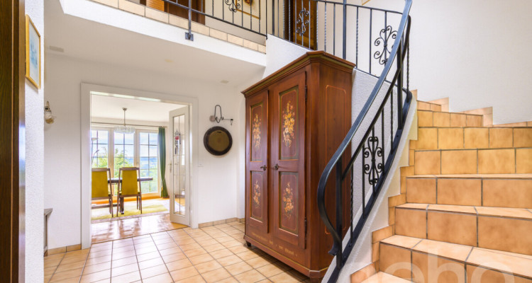 Grosszügiges Einfamilienhaus mit Weitblick und traumhaftem Garten image 5