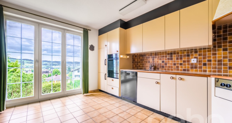 Grosszügiges Einfamilienhaus mit Weitblick und traumhaftem Garten image 7