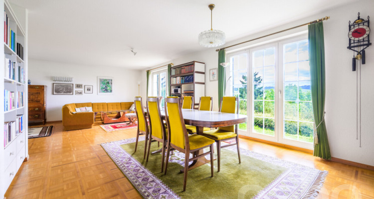 Grosszügiges Einfamilienhaus mit Weitblick und traumhaftem Garten image 9