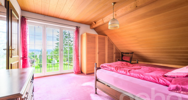 Grosszügiges Einfamilienhaus mit Weitblick und traumhaftem Garten image 11