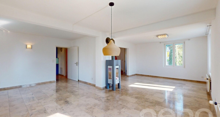 Einfamilienhaus in ruhiger Lage mit viel Platz und Potenzial image 1